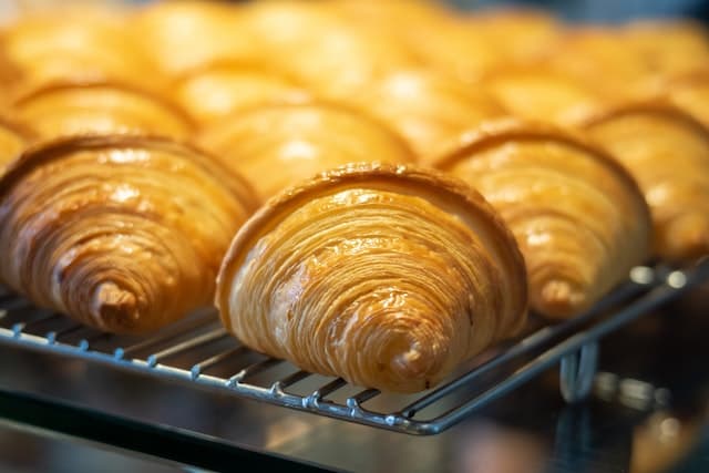 EGG THEORY & FRENCH PASTRY